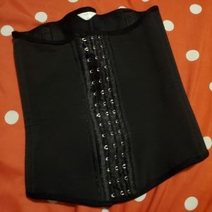 Waist trainer